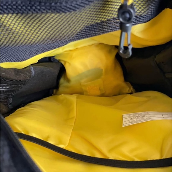 Reebok Eco-Stream Hydration Pack - Picture 9 of 9